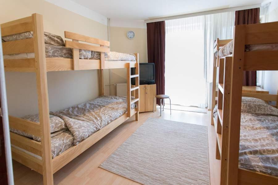 Hostel Day 'N' Night Ni Εξωτερικό φωτογραφία