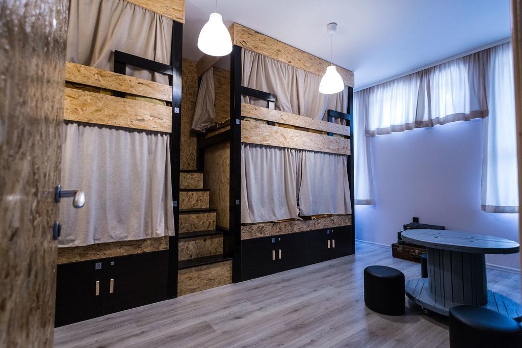 Hostel Day 'N' Night Ni Δωμάτιο φωτογραφία