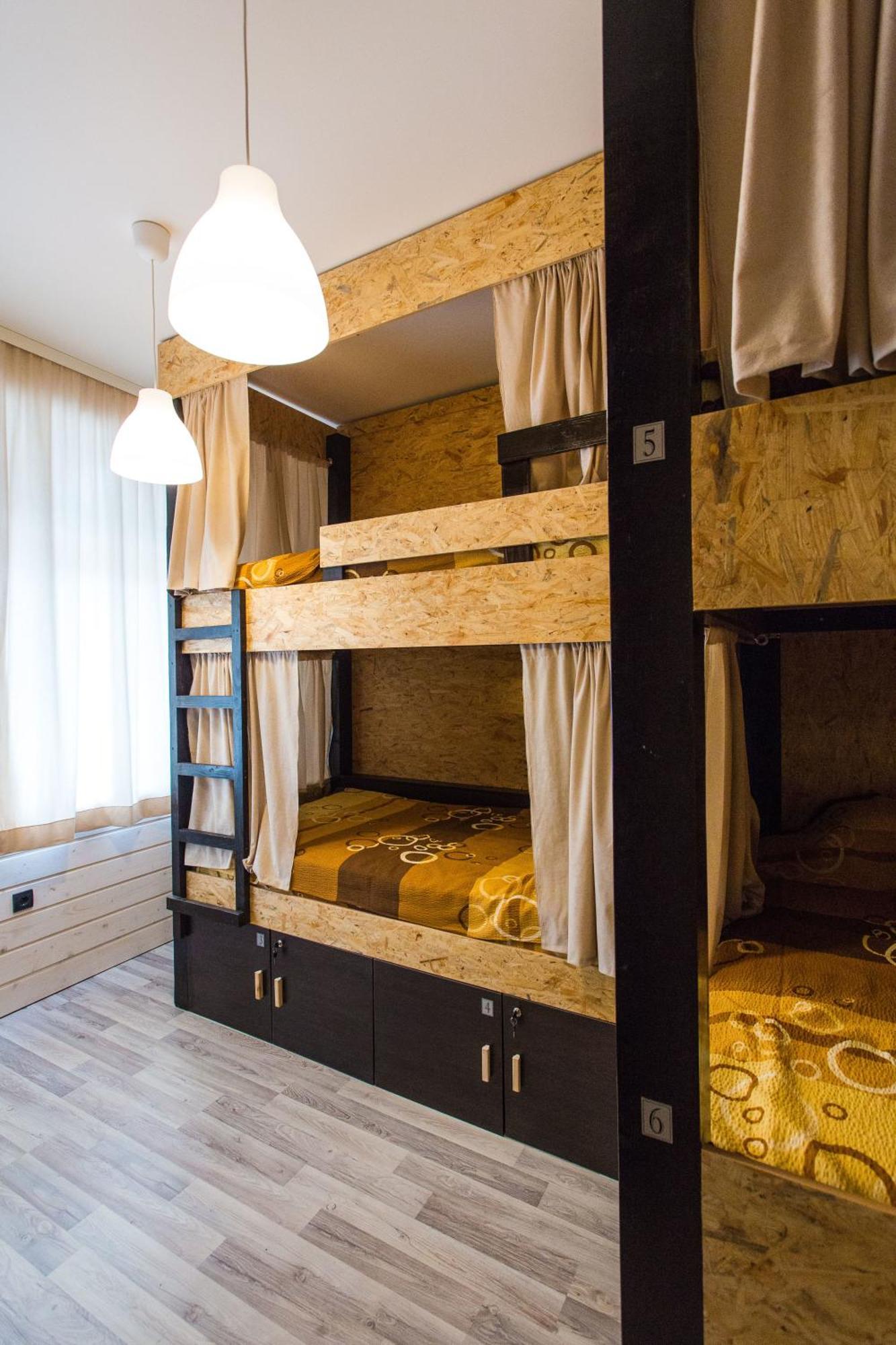 Hostel Day 'N' Night Ni Δωμάτιο φωτογραφία
