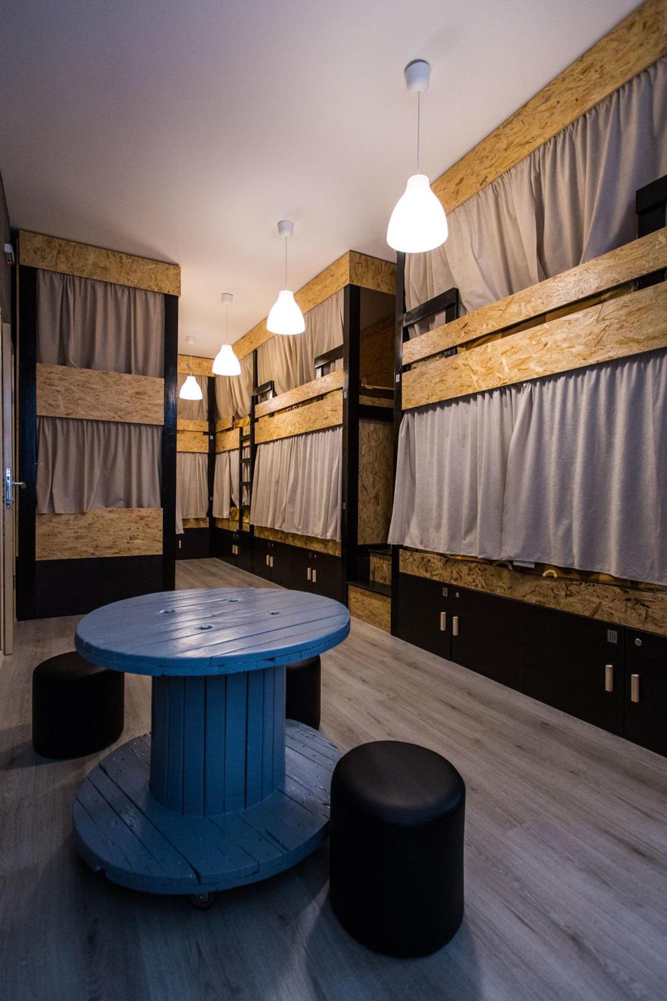 Hostel Day 'N' Night Ni Δωμάτιο φωτογραφία