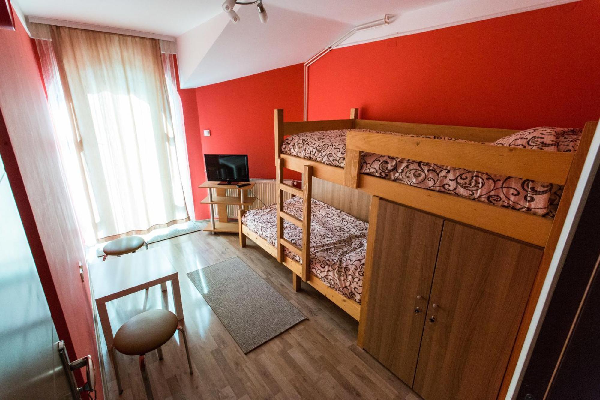 Hostel Day 'N' Night Ni Δωμάτιο φωτογραφία