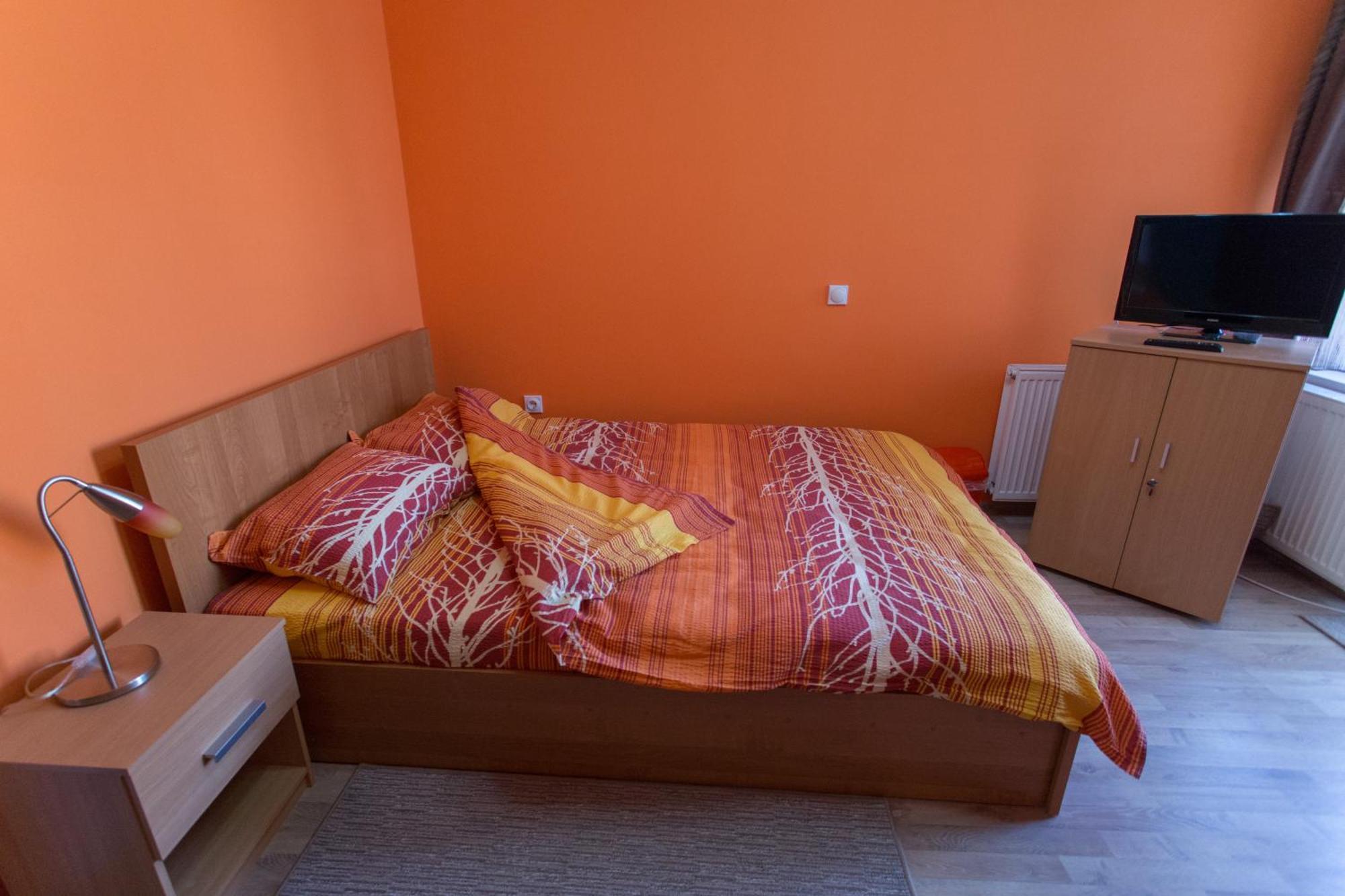 Hostel Day 'N' Night Ni Δωμάτιο φωτογραφία
